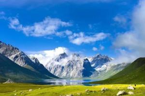 中科院发布青藏高原160个湖泊40年水温变化数据
